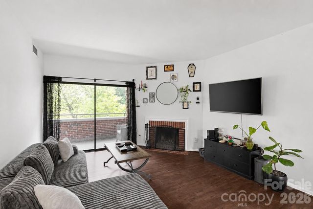 224 N  Poplar St #22, Charlotte, NC 28202