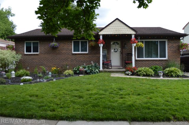 42079 Edenbrooke Dr, Canton, MI 48187