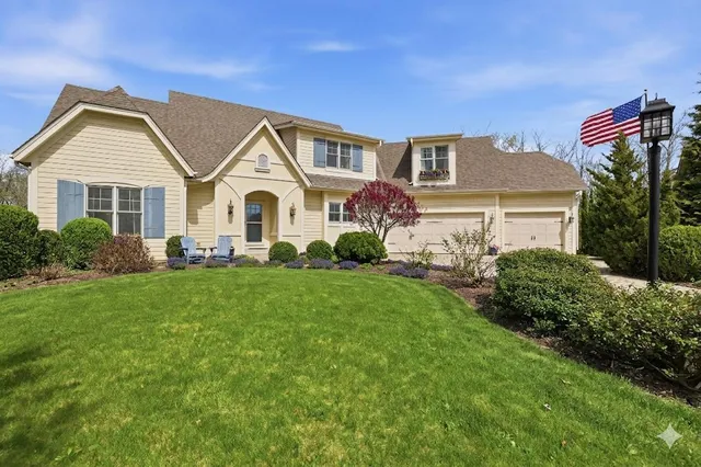13015 W Winterberry WAY, New Berlin, WI 53151