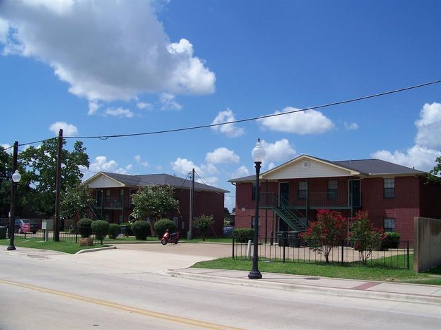 4100 College Main St   #B, Bryan, TX 77801