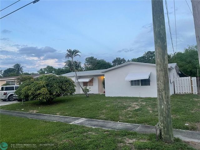 4070 NW 35th Ave, Lauderdale Lakes, FL 33309