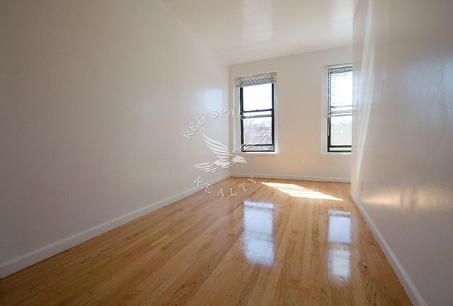 178 E  109th St, New York, NY 10029