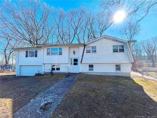 2 Lakeview Ave, West Haven, CT 06516