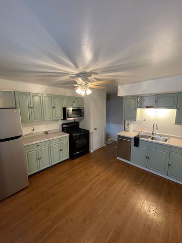 9309 Florence Dr, Sturtevant, WI 53177