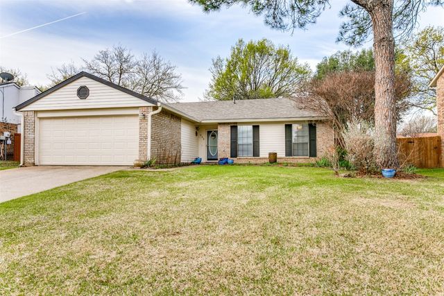608 Heather Wood Dr, Grapevine, TX 76051