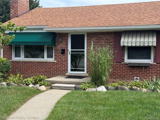 9920 Farmington Rd, Livonia, MI 48150