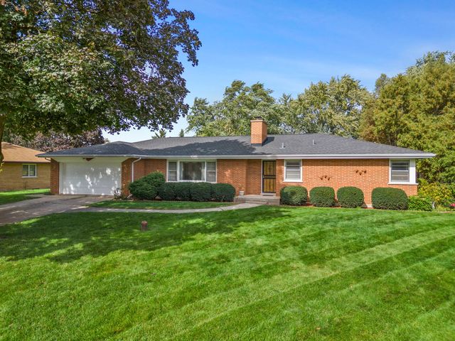 920 73rd St, Downers Grove, IL 60516