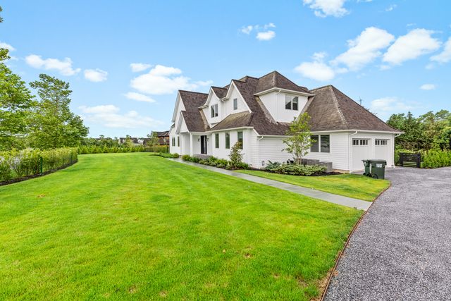 6 Rosko Ln, Southampton, NY 11968
