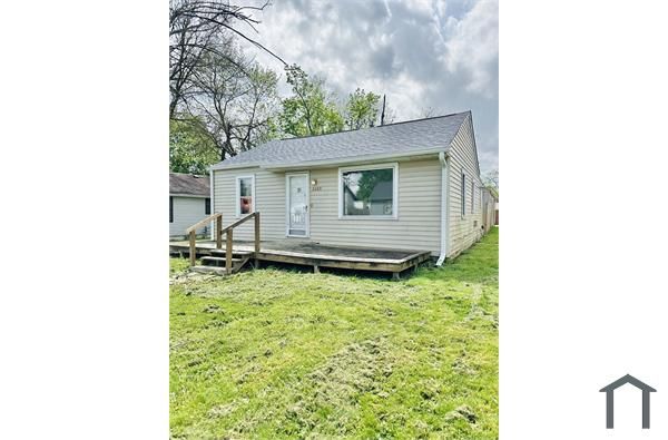 2209 S  Biltmore Ave, Muncie, IN 47302