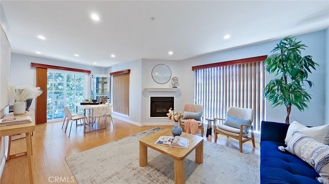 522 W  Stocker St #6, Glendale, CA 91202