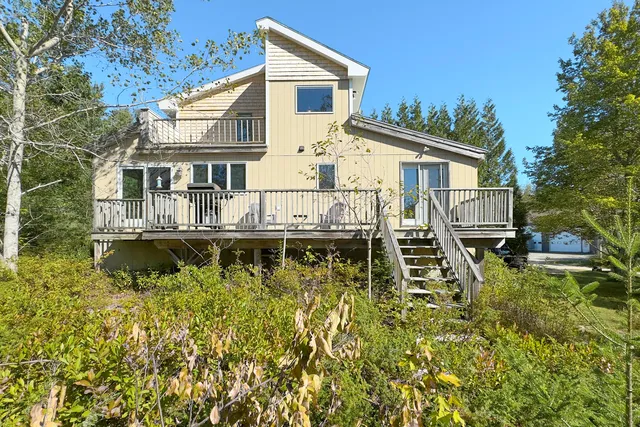 27 Rein Road, Spruce Head, ME 04859