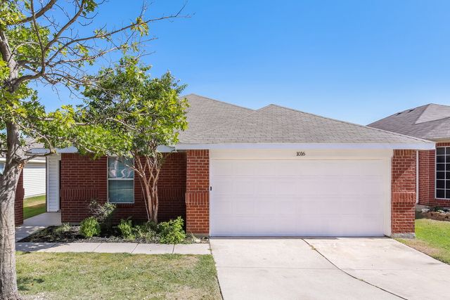 1016 Fort Apache Dr, Haslet, TX 76052