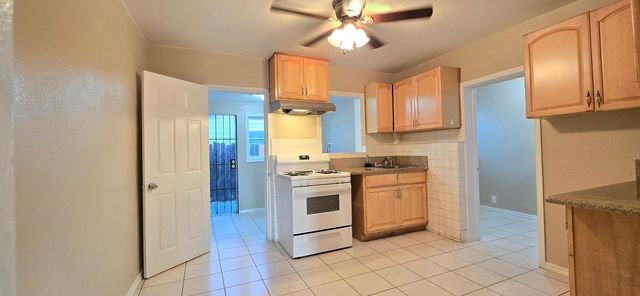 170 N  Dalton Ave, Azusa, CA 91702