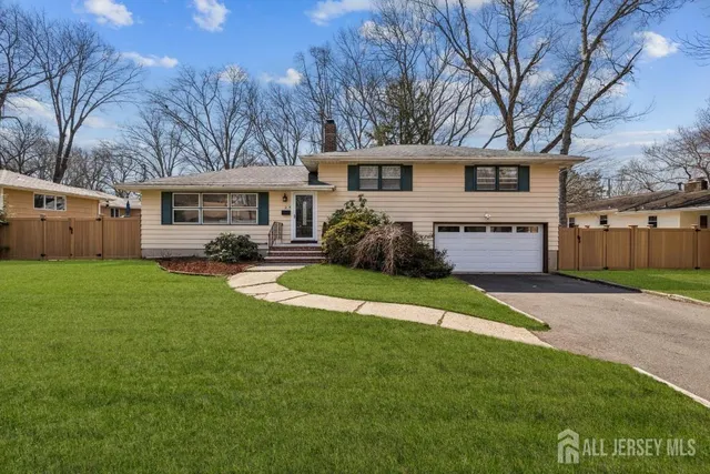 2 Ann Ter, Milltown, NJ 08850