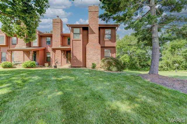 3016 Duclair Pkwy, Saint Charles, MO 63303
