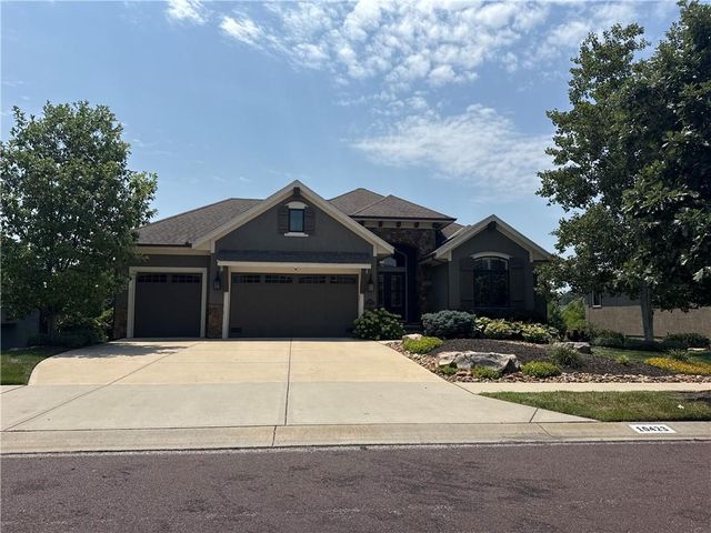 10423 W  168th Ter, Overland Park, KS 66221