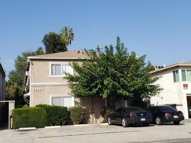 11561 Riverside Dr   #4, North Hollywood, CA 91602