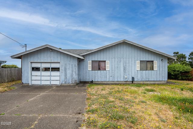 1706 NW Oceanview Dr, Waldport, OR 97394