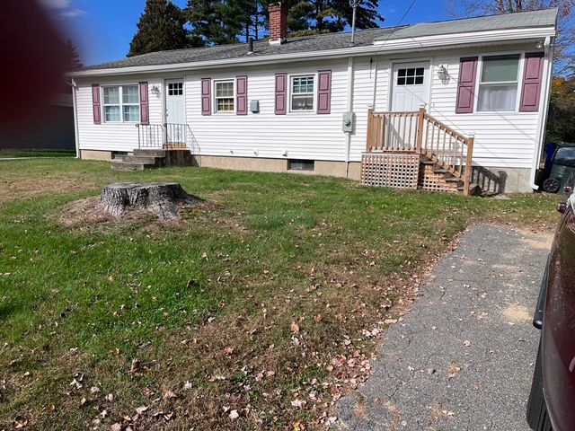 66 Clydesdale Ln, Springfield, MA 01129