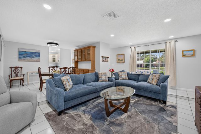 727 Gilda Dr, Saint Augustine, FL 32086