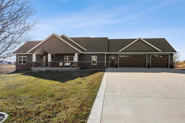 2742 Pack Court Dr   #2741, Williamsburg, IA 52361