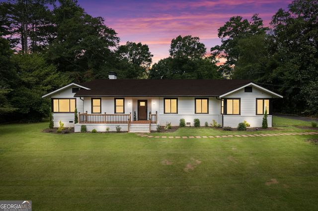1099 Pine Valley Rd, Griffin, GA 30224