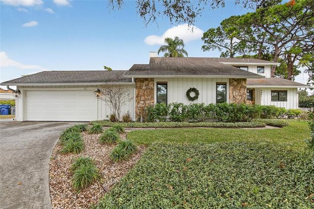 8063 Quinn Ct, Seminole, FL 33777