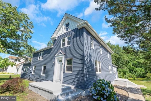 17 Sportsmans Rd, Carneys Pt, NJ 08069