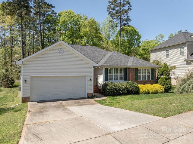424 Riverfront Pkwy, Mount Holly, NC 28120