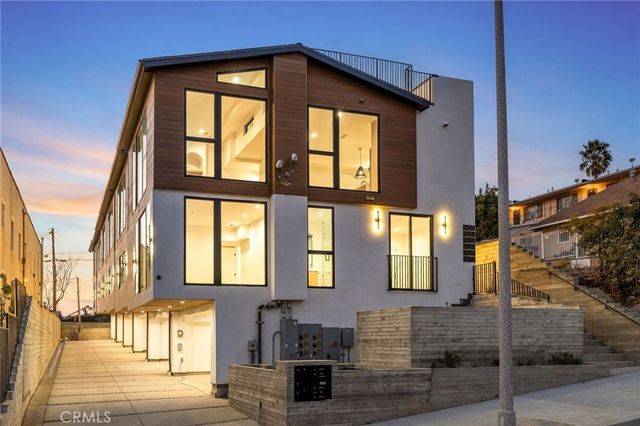 Los Angeles, CA Homes For Sale & Real Estate - 9,458 Homes | Trulia