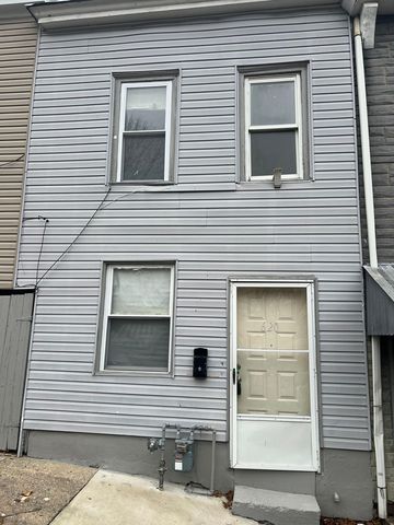 620 Maple St, Reading, PA 19602