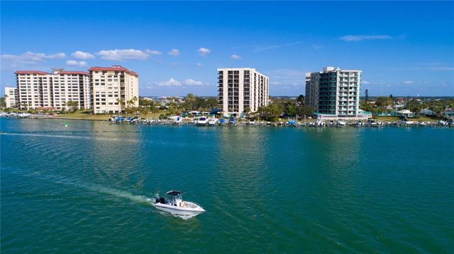 690 ISLAND WAY #511, Clearwater, FL 33767