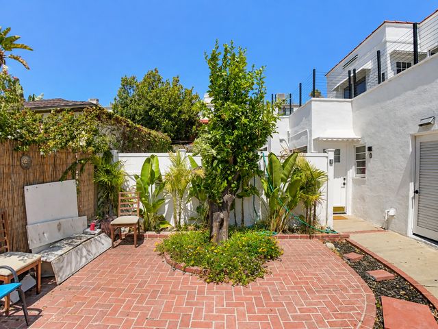 1147 24th St #A, Santa Monica, CA 90403