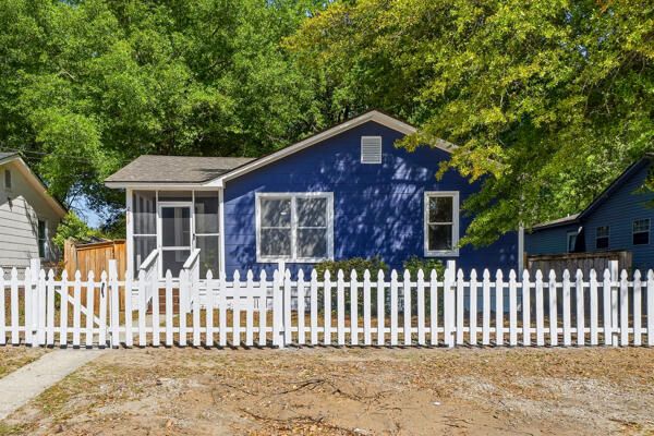 2217 Cambridge Ave, North Charleston, SC 29405