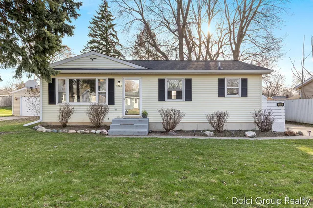 5500 Averill Ave SW, Wyoming, MI 49548