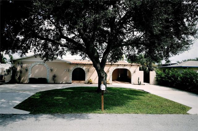 2359 N  Wallen Dr, Palm Beach Gardens, FL 33410