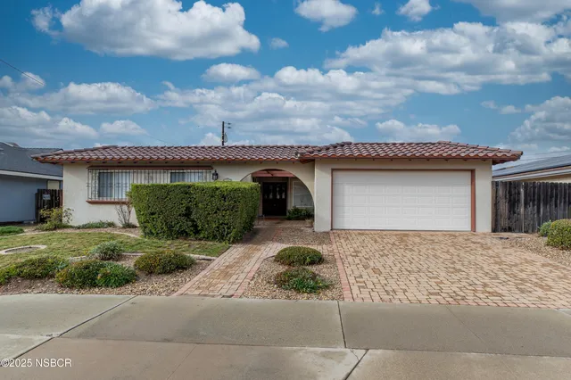 129 Hercules Ave, Lompoc, CA 93436