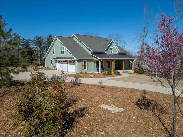 113 S  Oak Pointe Dr, Seneca, SC 29672