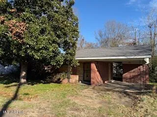 607 Miller Ave, Greenwood, MS 38930