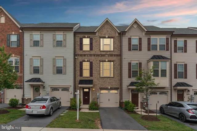 7911 N  Gladden Farm Way, Hanover, MD 21076