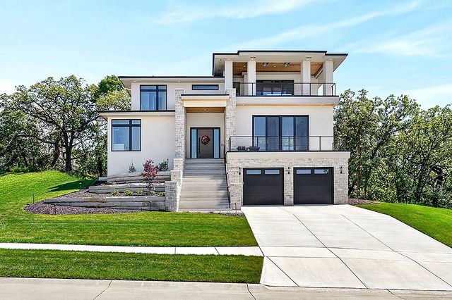 22603 Sanctuary Ridge Dr, Elkhorn, NE 68022