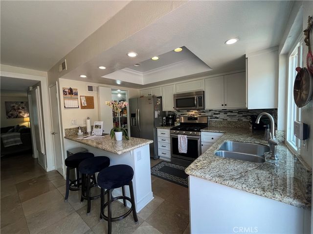 20121 Leadwell St #4, Winnetka, CA 91306