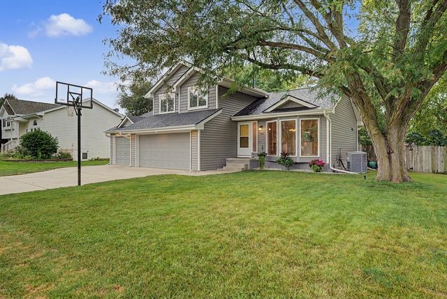 101 SW Kennybrook Dr, Grimes, IA 50111