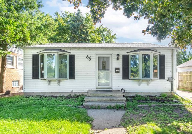 88 Mathewson St, Menasha, WI 54952