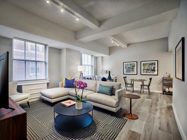 834 Chestnut St #728, Philadelphia, PA 19107