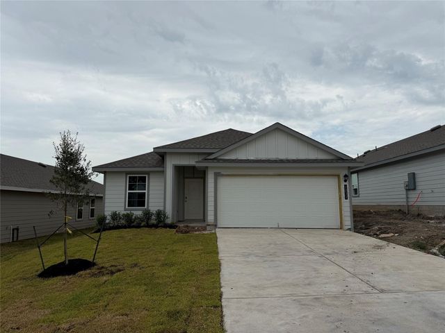 1232 Hickory Grove St, Brenham, TX 77833