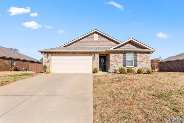 233 Tobin Ln, Hazel Green, AL 35750