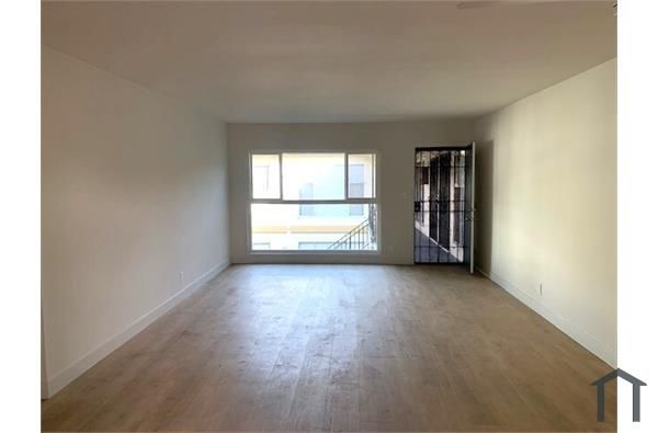 4234 Degnan Blvd #L, Los Angeles, CA 90008