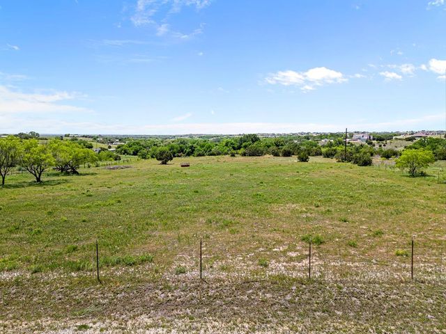1507 Country Place Rd, Weatherford, TX 76087