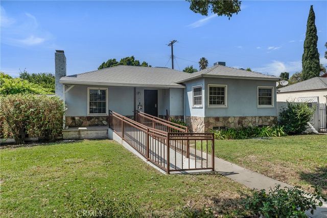 8101 Lemona Ave, Panorama City, CA 91402